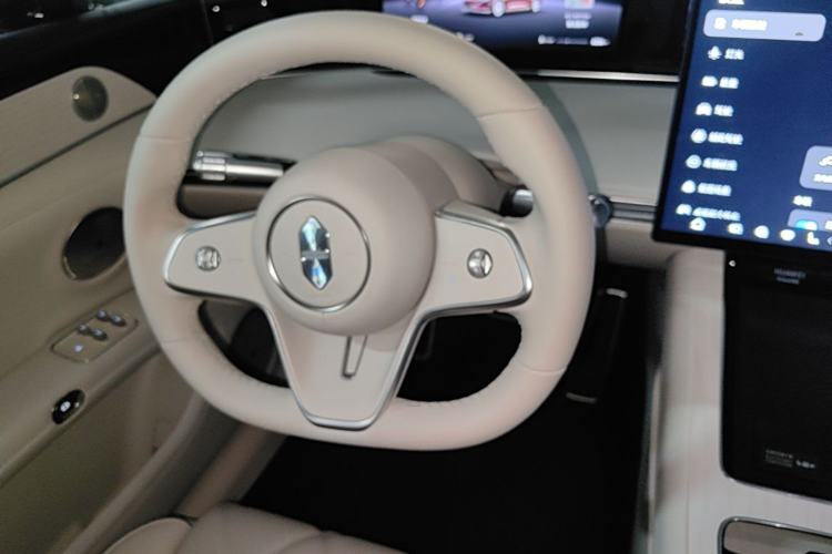Used Hima Stelato S9 2026 Model Range-Extender Ultra, Rear-wheel Drive, 53kWh Steering Wheel