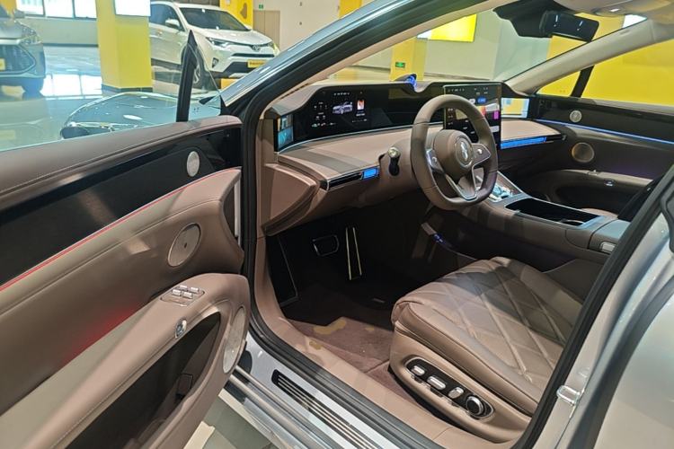 Used Hima Stelato S9 2026 Model Range-Extender Ultra, Rear-wheel Drive, 53kWh Driver Seat