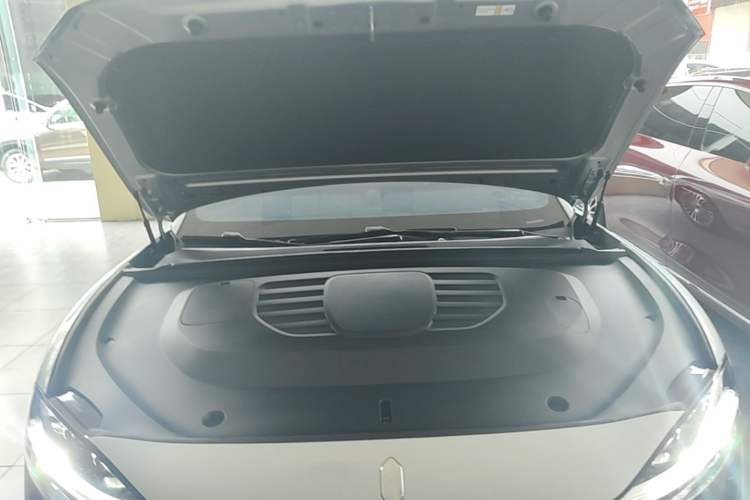 Used Hima Stelato S9 2026 Model Range-Extender Ultra, Rear-wheel Drive, 53kWh Engine Bay