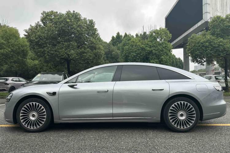 Used Hima Stelato S9 2026 Model Range-Extender Ultra, Rear-wheel Drive, 53kWh Exterior 1