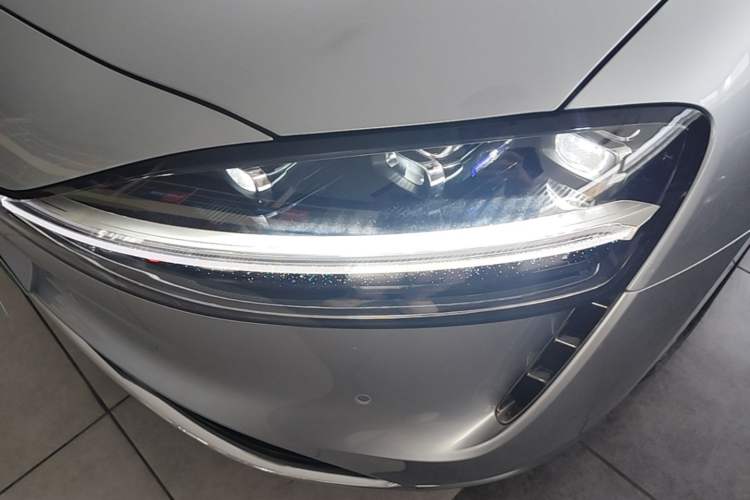 Used Hima Stelato S9 2026 Model Range-Extender Ultra, Rear-wheel Drive, 53kWh Left Front Headlight