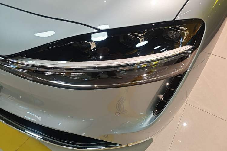 Used Hima Stelato S9 2026 Model Range-Extender Ultra, Rear-wheel Drive, 53kWh Left Front Headlight