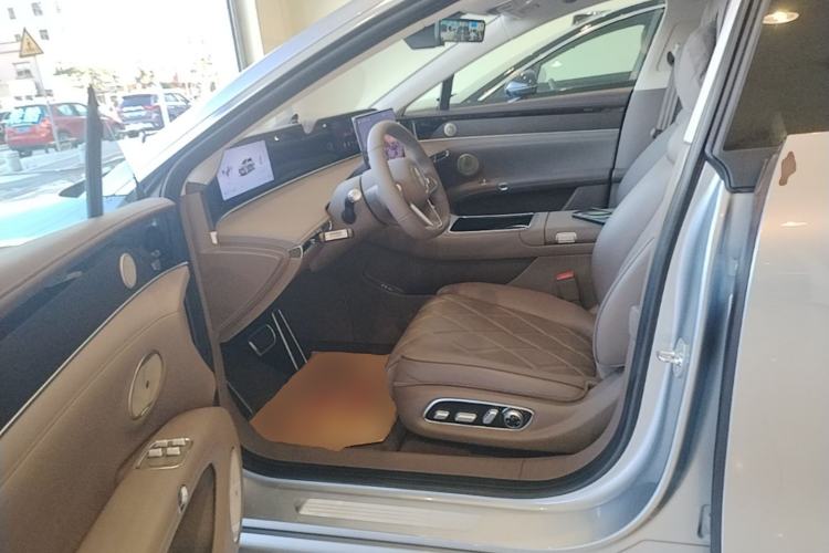 Used Hima Stelato S9 2026 Model Range-Extender Ultra, Rear-wheel Drive, 53kWh Left Front Seat