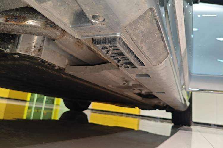 Used Hima Stelato S9 2026 Model Range-Extender Ultra, Rear-wheel Drive, 53kWh Left Side Sill