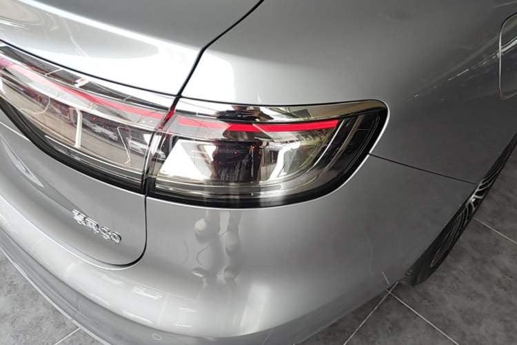 Used Hima Stelato S9 2026 Model Range-Extender Ultra, Rear-wheel Drive, 53kWh Right Rear Taillight