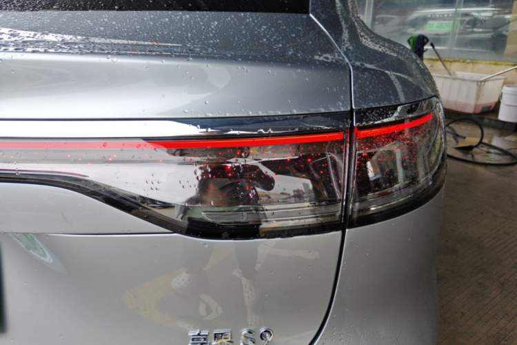 Used Hima Stelato S9 2026 Model Range-Extender Ultra, Rear-wheel Drive, 53kWh Right Rear Taillight