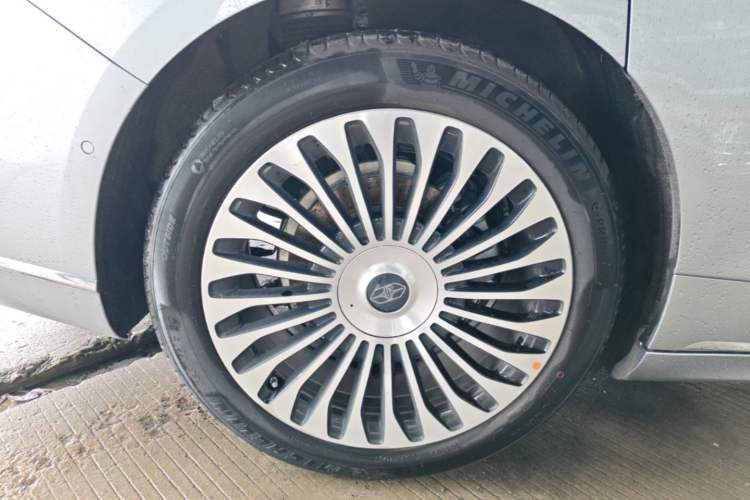 Used Hima Stelato S9 2026 Model Range-Extender Ultra, Rear-wheel Drive, 53kWh Right Rear Wheel Hub
