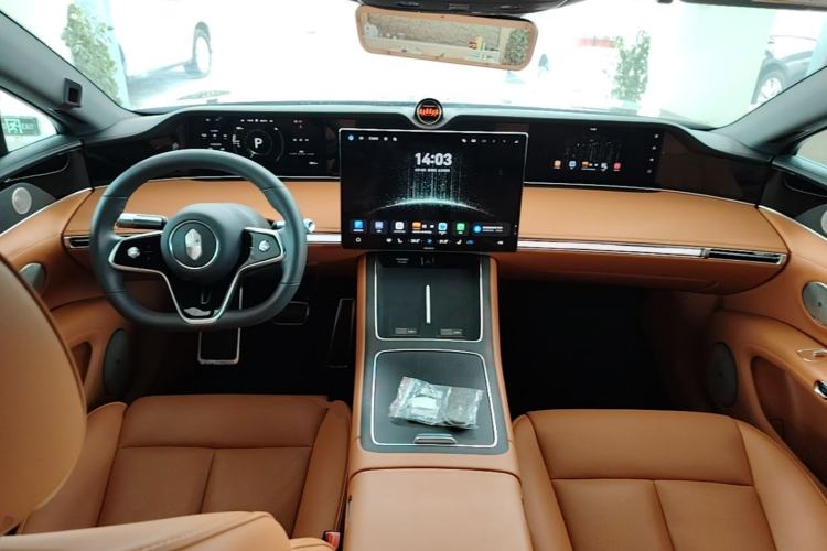 Used Hima Stelato S9T 2025 Model Range-Extended Ultra Long-Range Version Center Console