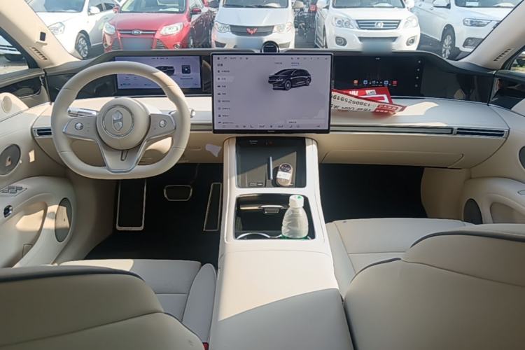 Used Hima Stelato S9T 2025 Model Range-Extended Ultra Long-Range Version Center Console
