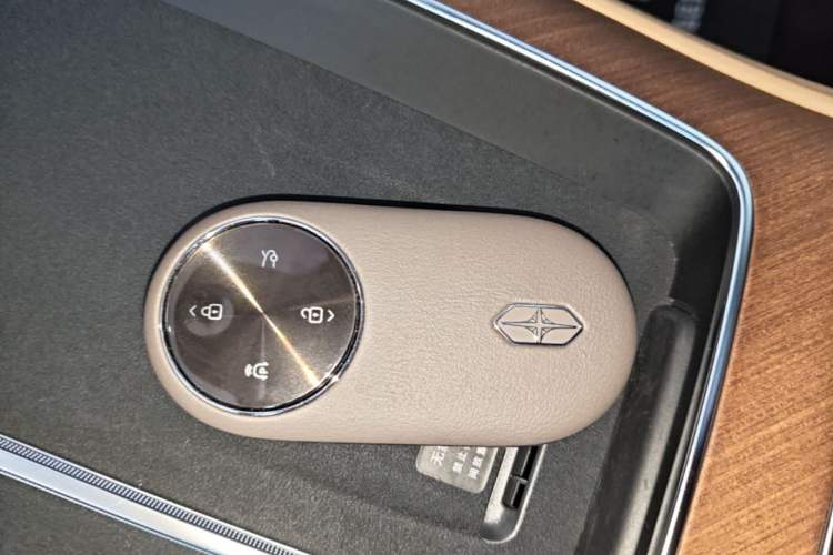 Used Hima Stelato S9T 2025 Model Range-Extended Ultra Long-Range Version Interior 1