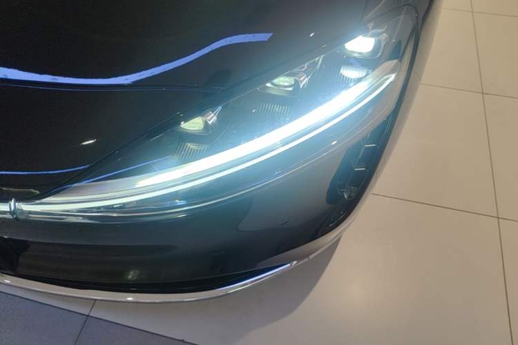 Used Hima Stelato S9T 2025 Model Range-Extended Ultra Long-Range Version Left Front Headlight
