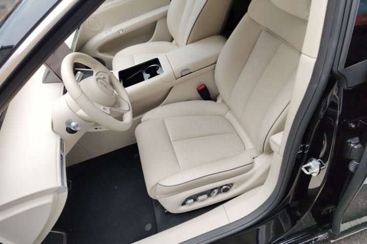 Used Hima Stelato S9T 2025 Model Pure Electric Rear-Drive Max Left Front Seat
