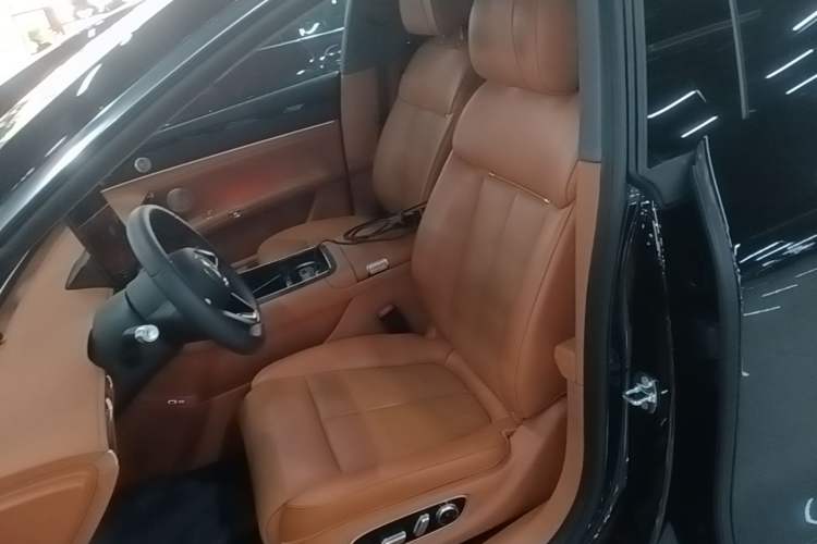 Used Hima Stelato S9T 2025 Model Range-Extended Ultra Long-Range Version Left Front Seat