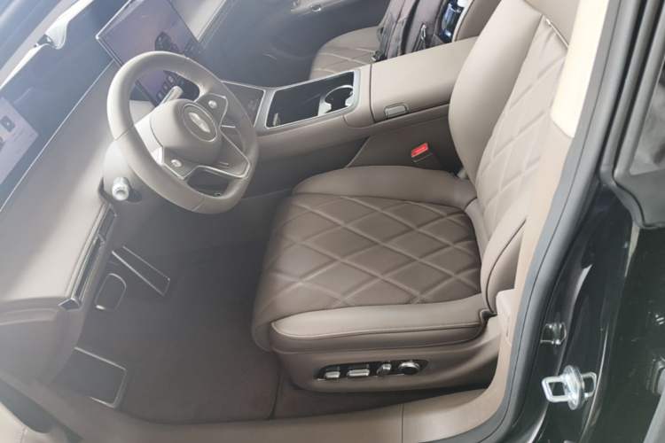 Used Hima Stelato S9T 2025 Model Range-Extended Max Left Front Seat