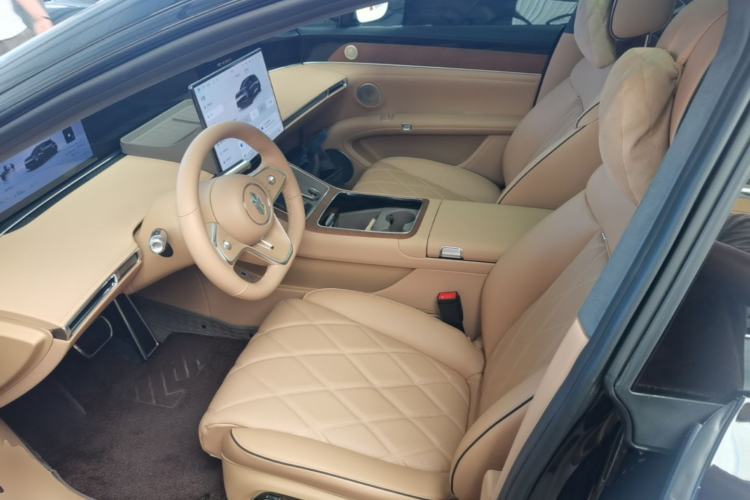 Used Hima Stelato S9T 2025 Model Range-Extended Ultra Long-Range Version Left Front Seat