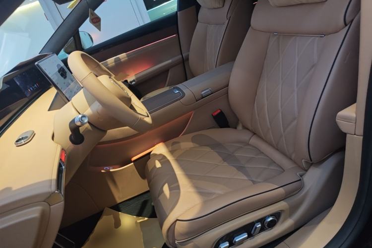 Used Hima Stelato S9T 2025 Model Range-Extended Ultra Long-Range Version Left Front Seat