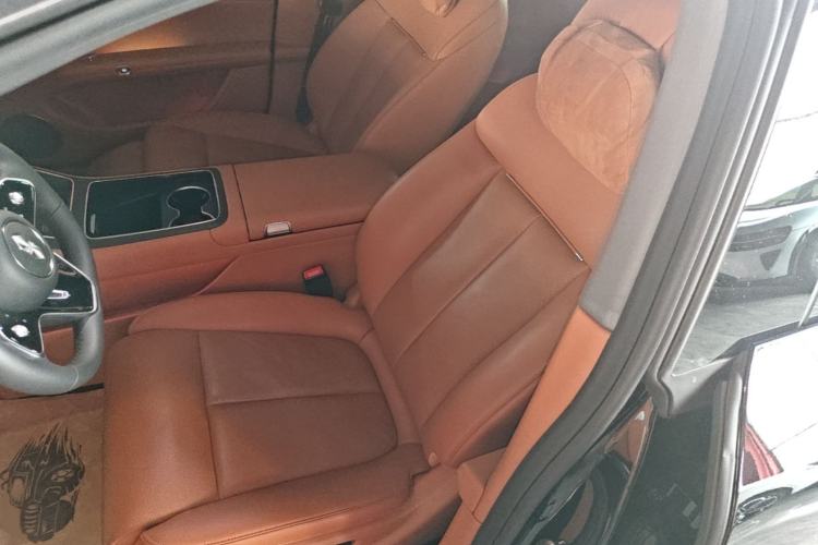 Used Hima Stelato S9T 2025 Model Range-Extended Ultra Long-Range Version Left Front Seat