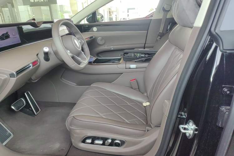 Used Hima Stelato S9T 2025 Model Range-Extended Ultra Long-Range Version Left Front Seat