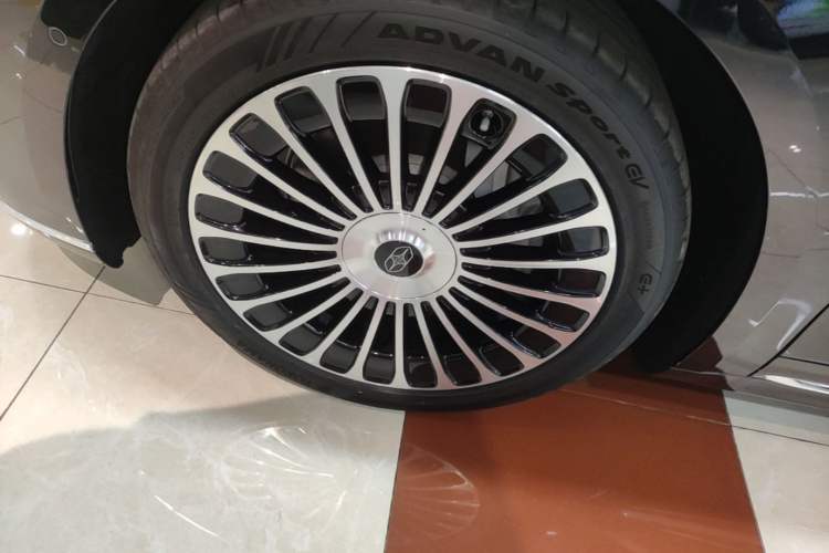 Used Hima Stelato S9T 2025 Model Pure Electric Rear-Drive Max Left Front Wheel Hub