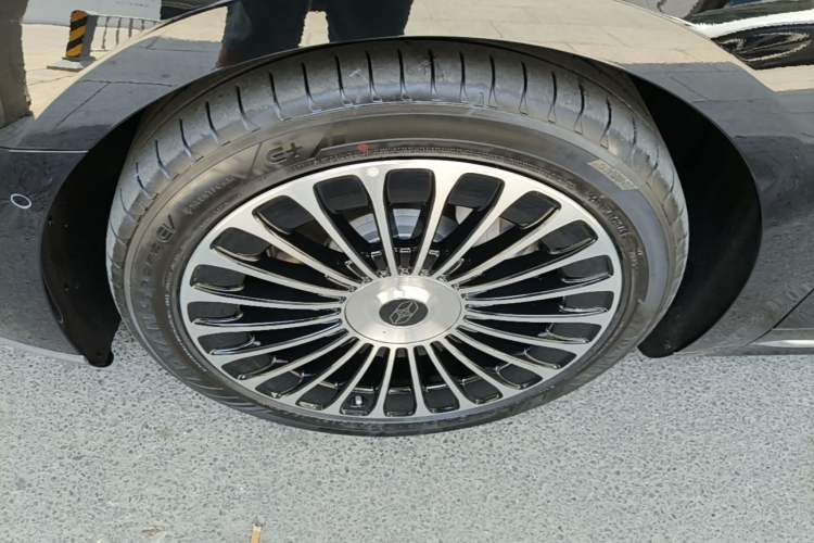 Used Hima Stelato S9T 2025 Model Range-Extended Ultra Long-Range Version Left Front Wheel Hub