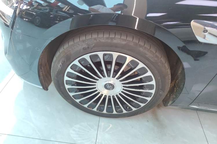Used Hima Stelato S9T 2025 Model Range-Extended Ultra Long-Range Version Left Front Wheel Hub