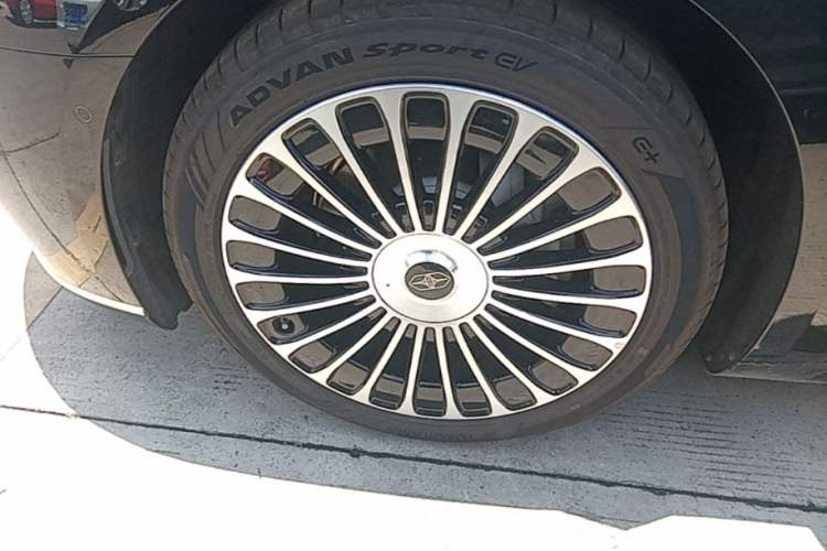 Used Hima Stelato S9T 2025 Model Extended-Range Max Long-Range Edition (896-line LiDAR) Left Front Wheel Hub