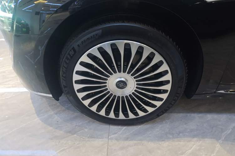 Used Hima Stelato S9T 2025 Model Range-Extended Ultra Long-Range Version Left Front Wheel Hub
