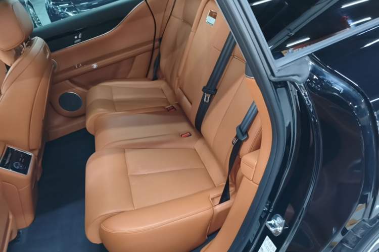 Used Hima Stelato S9T 2025 Model Range-Extended Ultra Long-Range Version Left Rear Seat
