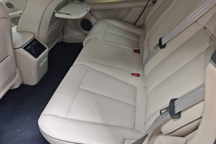 Used Hima Stelato S9T 2025 Model Range-Extended Max Long-Range Version Left Rear Seat