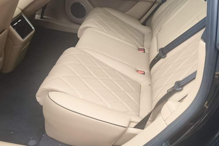 Used Hima Stelato S9T 2025 Model Range-Extended Ultra Long-Range Version Left Rear Seat