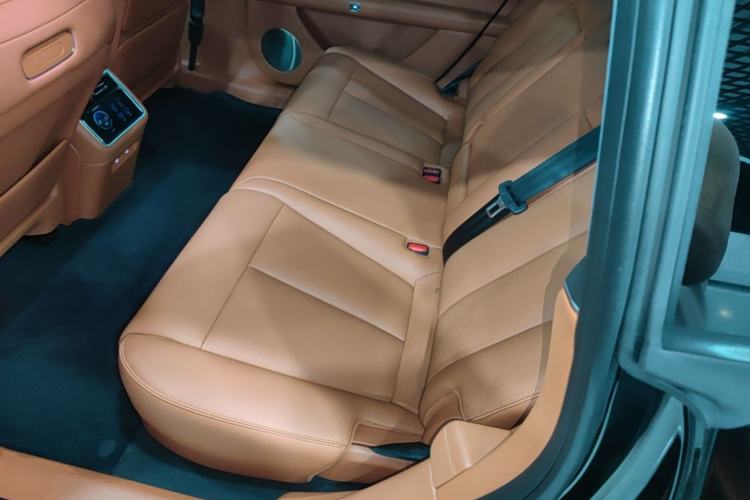 Used Hima Stelato S9T 2025 Model Range-Extended Ultra Long-Range Version Left Rear Seat