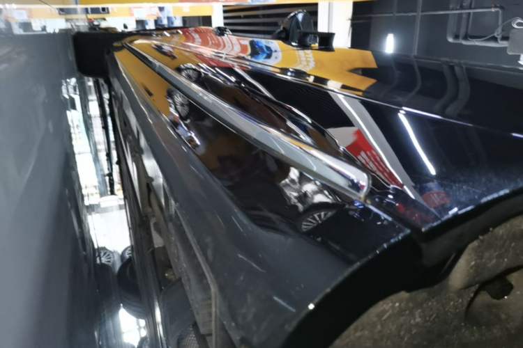 Used Hima Stelato S9T 2025 Model Range-Extended Max Left Side Sill