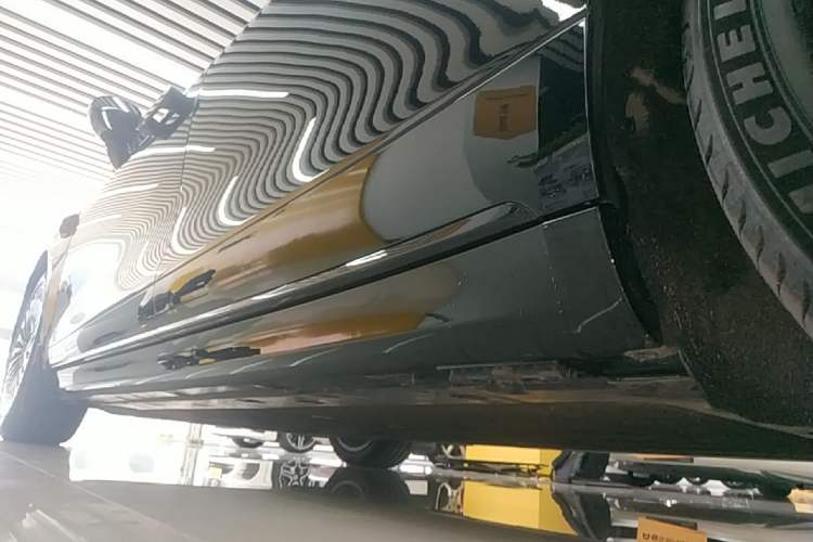 Used Hima Stelato S9T 2025 Model Pure Electric Rear-Drive Max Left Side Sill