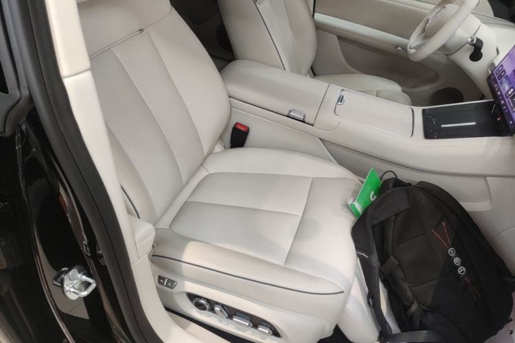Used Hima Stelato S9T 2025 Model Pure Electric Rear-Drive Max Right Front Seat