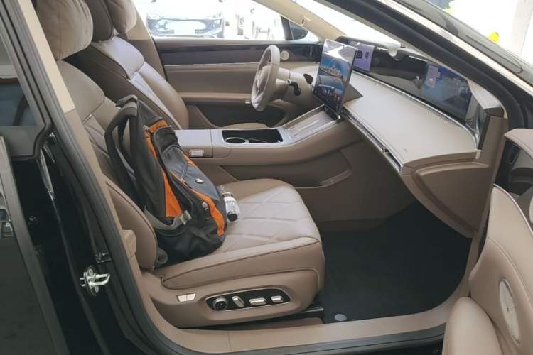 Used Hima Stelato S9T 2025 Model Range-Extended Ultra Long-Range Version Right Front Seat
