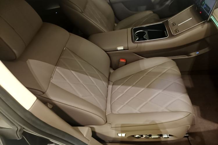Used Hima Stelato S9T 2025 Model Range-Extended Ultra Long-Range Version Right Front Seat