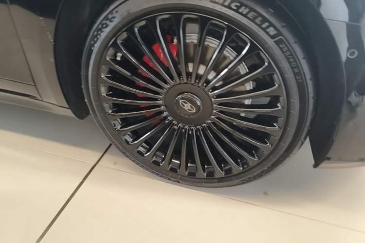 Used Hima Stelato S9T 2025 Model Range-Extended Ultra Long-Range Version Right Front Wheel Hub
