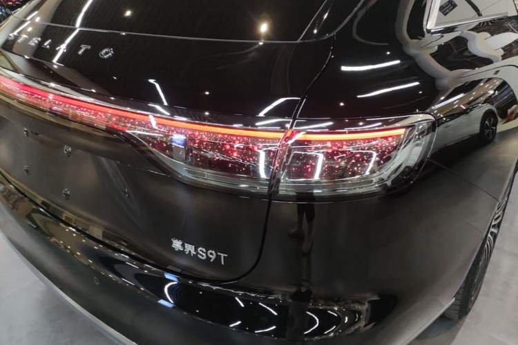 Used Hima Stelato S9T 2025 Model Pure Electric Rear-Drive Max Right Rear Taillight