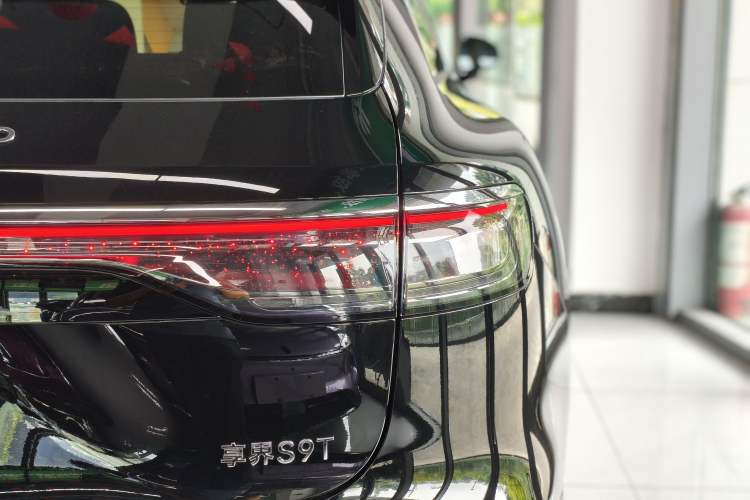 Used Hima Stelato S9T 2025 Model Range-Extended Max Long-Range Version Right Rear Taillight