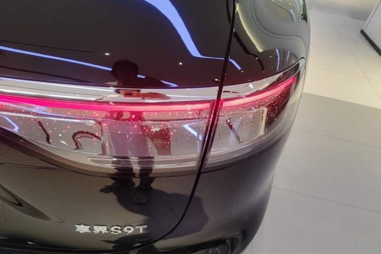 Used Hima Stelato S9T 2025 Model Range-Extended Ultra Long-Range Version Right Rear Taillight