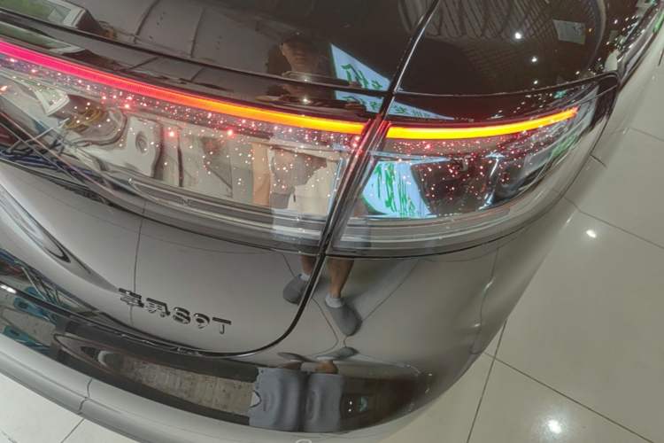 Used Hima Stelato S9T 2025 Model Range-Extended Ultra Long-Range Version Right Rear Taillight