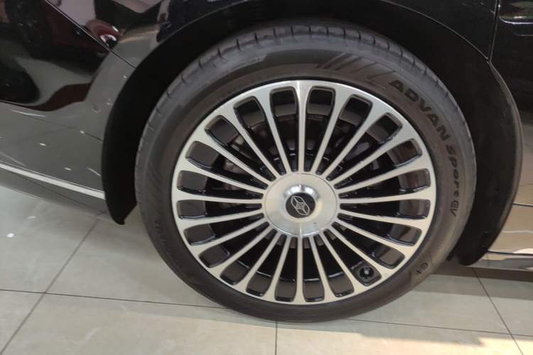 Used Hima Stelato S9T 2025 Model Pure Electric Rear-Drive Max Right Rear Wheel Hub