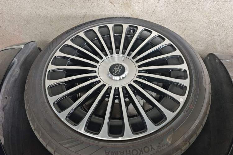 Used Hima Stelato S9T 2025 Model Range-Extended Max Long-Range Version Right Rear Wheel Hub