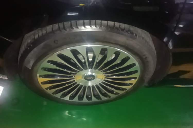 Used Hima Stelato S9T 2025 Model Range-Extended Ultra Long-Range Version Right Rear Wheel Hub