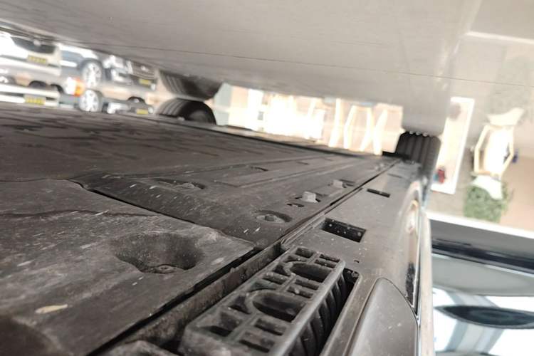 Used Hima Stelato S9T 2025 Model Range-Extended Ultra Long-Range Version Right Side Sill