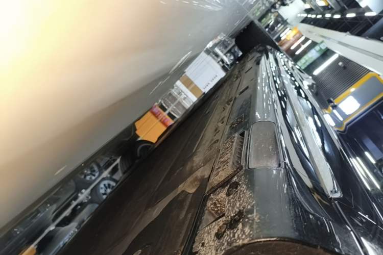 Used Hima Stelato S9T 2025 Model Range-Extended Ultra Long-Range Version Right Side Sill