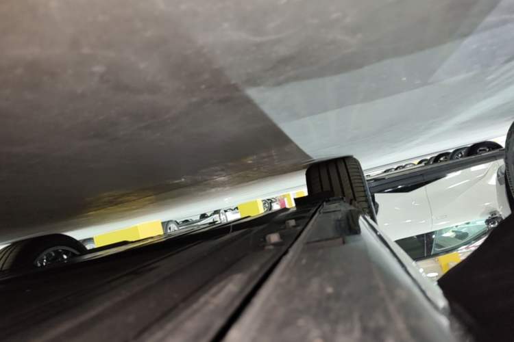 Used Hima Stelato S9T 2025 Model Range-Extended Max Right Side Sill