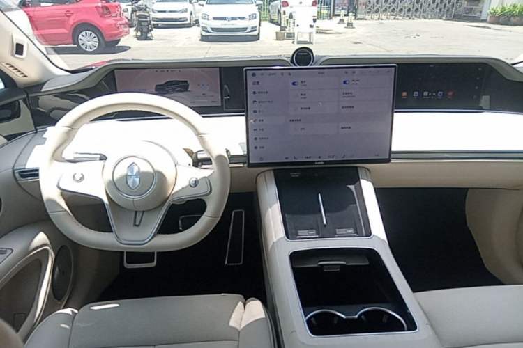 Used Hima Stelato S9T 2025 Model Extended-Range Max Long-Range Edition (896-line LiDAR) Steering Wheel