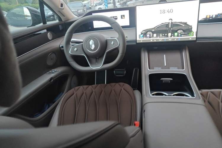 Used Hima Stelato S9T 2025 Model Range-Extended Max Steering Wheel