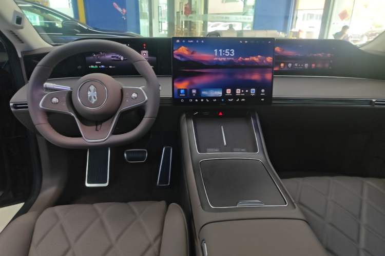 Used Hima Stelato S9T 2025 Model Range-Extended Ultra Long-Range Version Center Console